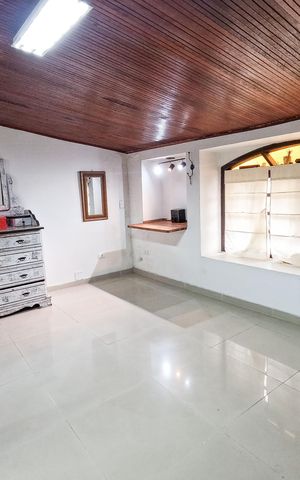 Casa à venda com 380m², 4 quartos e 3 vagas