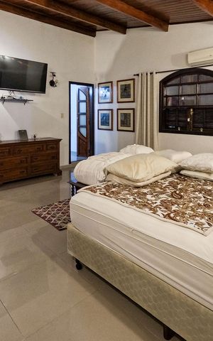 Casa à venda com 380m², 4 quartos e 3 vagas