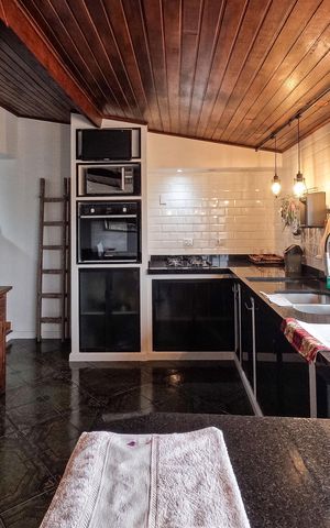 Casa à venda com 380m², 4 quartos e 3 vagas
