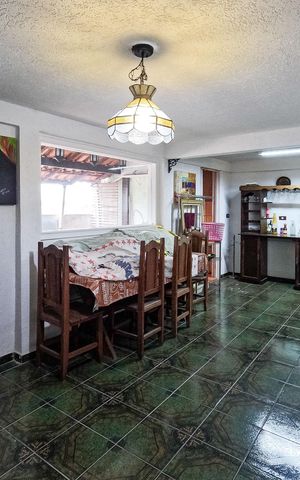 Casa à venda com 380m², 4 quartos e 3 vagas