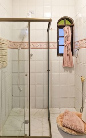 Casa à venda com 380m², 4 quartos e 3 vagas
