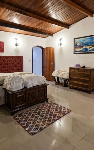 Casa à venda com 380m², 4 quartos e 3 vagas