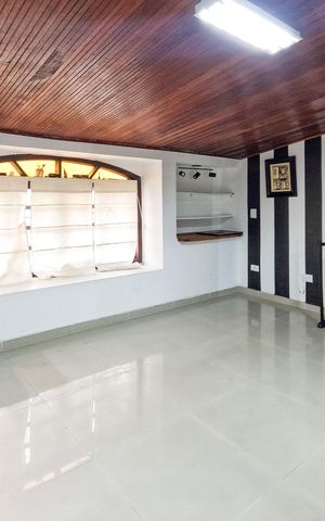 Casa à venda com 380m², 4 quartos e 3 vagas