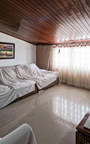 Casa à venda com 380m², 4 quartos e 3 vagas