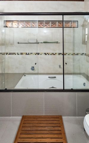 Casa à venda com 380m², 4 quartos e 3 vagas