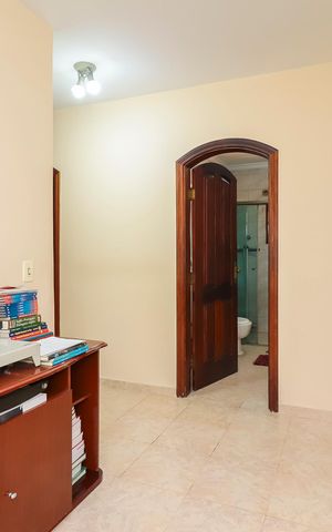 Casa à venda com 500m², 4 quartos e 7 vagasHall dos Quartos