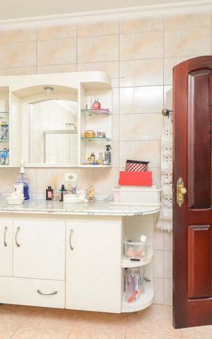 Casa à venda com 500m², 4 quartos e 7 vagasBanheiro da Suíte 1