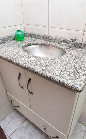 Casa à venda com 500m², 4 quartos e 7 vagasBanheiro de serviço