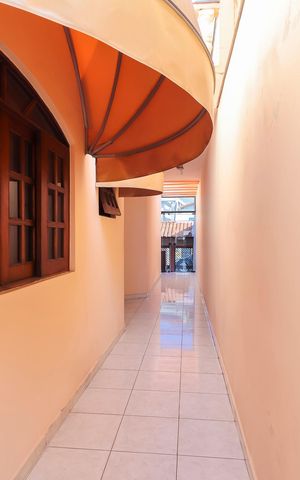 Casa à venda com 500m², 4 quartos e 7 vagasCorredor Externo