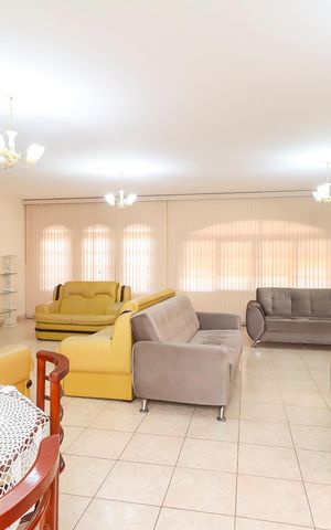 Casa à venda com 500m², 4 quartos e 7 vagasSala de Estar