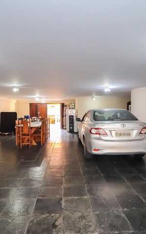 Casa à venda com 500m², 4 quartos e 7 vagasGaragem