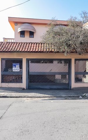 Casa à venda com 500m², 4 quartos e 7 vagasFachada