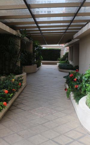 Apartamento à venda com 73m², 2 quartos e 1 vagaÁrea comum