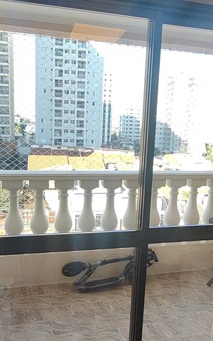 Apartamento à venda com 73m², 2 quartos e 1 vaga Apartamento à venda com 73m², 2 quartos e 1 vagaVaranda