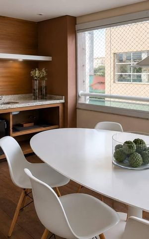 Apartamento à venda com 150m², 3 quartos e 3 vagasVaranda da sala