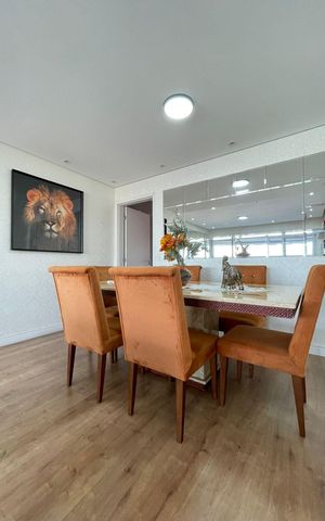 Apartamento à venda com 104m², 2 quartos e 1 vaga Apartamento à venda com 104m², 2 quartos e 1 vagaSala