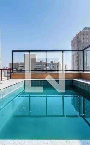 Apartamento à venda com 33m², 2 quartos e sem vaga Apartamento à venda com 33m², 2 quartos e sem vagaÁrea comum - Piscina