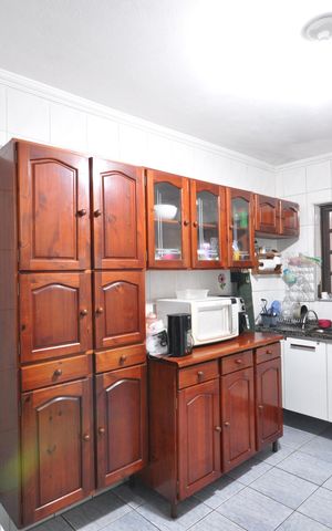 Casa à venda com 192m², 4 quartos e 2 vagasCozinha