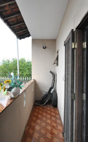Casa à venda com 192m², 4 quartos e 2 vagasSacada do Quarto Suíte