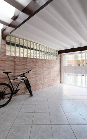 Casa à venda com 101m², 2 quartos e 1 vagaGaragem