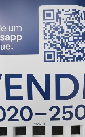 Casa à venda com 101m², 2 quartos e 1 vagaFachada