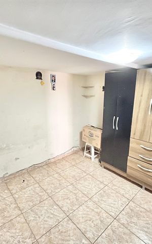 Casa à venda com 246m², 5 quartos e 3 vagas Casa à venda com 246m², 5 quartos e 3 vagasQuarto 5 casa 2