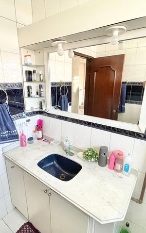 Casa à venda com 246m², 5 quartos e 3 vagas Casa à venda com 246m², 5 quartos e 3 vagasBanheiro 2