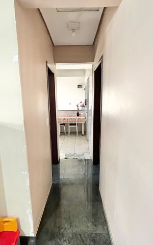 Casa à venda com 246m², 5 quartos e 3 vagas Casa à venda com 246m², 5 quartos e 3 vagasCorredor