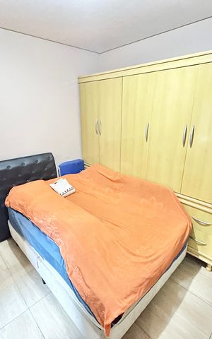 Casa à venda com 246m², 5 quartos e 3 vagas Casa à venda com 246m², 5 quartos e 3 vagasQuarto 3