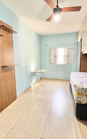 Casa à venda com 246m², 5 quartos e 3 vagas Casa à venda com 246m², 5 quartos e 3 vagasQuarto 1