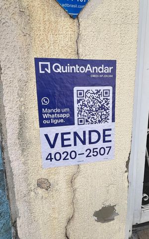 Casa à venda com 246m², 5 quartos e 3 vagas Casa à venda com 246m², 5 quartos e 3 vagasFachada/Placa