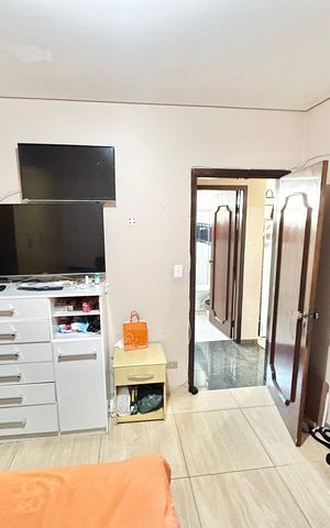 Casa à venda com 246m², 5 quartos e 3 vagas Casa à venda com 246m², 5 quartos e 3 vagasQuarto 3