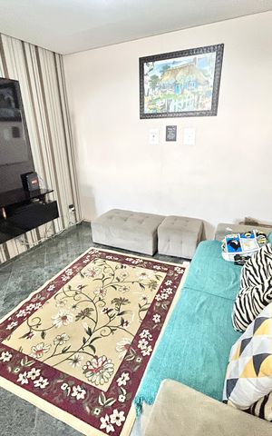 Casa à venda com 246m², 5 quartos e 3 vagas Casa à venda com 246m², 5 quartos e 3 vagasSala
