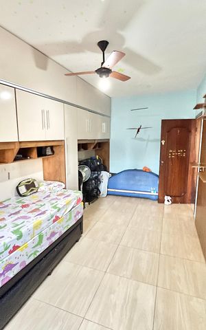 Casa à venda com 246m², 5 quartos e 3 vagas Casa à venda com 246m², 5 quartos e 3 vagasQuarto 1