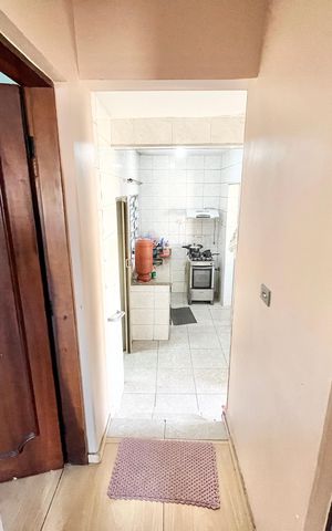 Casa à venda com 246m², 5 quartos e 3 vagas Casa à venda com 246m², 5 quartos e 3 vagasCorredor