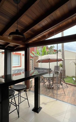 Casa de condomínio para alugar com 165m², 3 quartos e 4 vagas