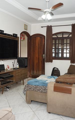 Casa para alugar com 127m², 3 quartos e 2 vagasSala
