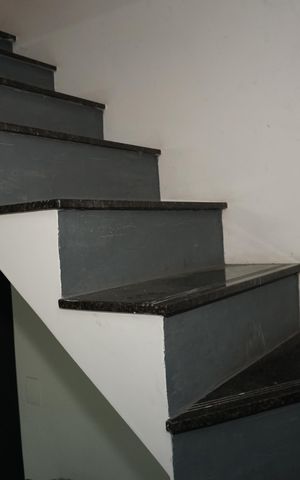 Casa para alugar com 127m², 3 quartos e 2 vagasEscada