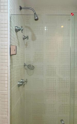 Apartamento para alugar com 51m², 2 quartos e 1 vaga Apartamento para alugar com 51m², 2 quartos e 1 vagaBanheiro