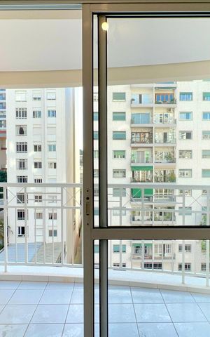 Apartamento para alugar com 51m², 2 quartos e 1 vaga Apartamento para alugar com 51m², 2 quartos e 1 vagaVaranda da sala