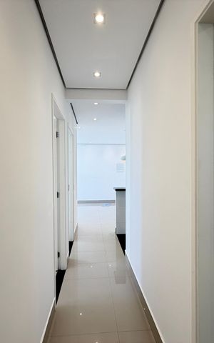 Apartamento à venda com 138m², 3 quartos e 2 vagas Apartamento à venda com 138m², 3 quartos e 2 vagasCorredor
