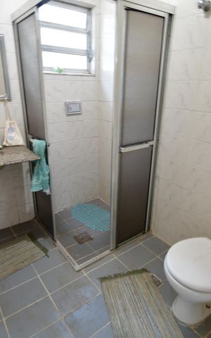 Casa à venda com 115m², 2 quartos e 1 vagaBanheiro