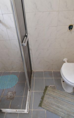 Casa à venda com 115m², 2 quartos e 1 vagaBanheiro
