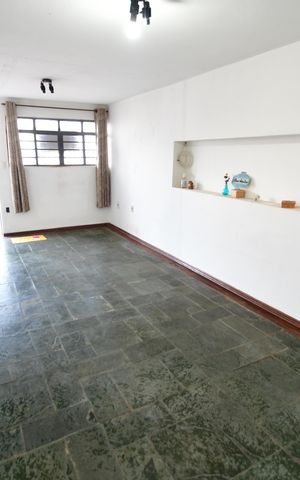 Casa à venda com 115m², 2 quartos e 1 vagaSala