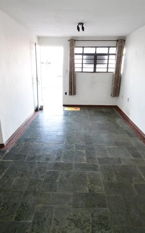Casa à venda com 115m², 2 quartos e 1 vagaSala