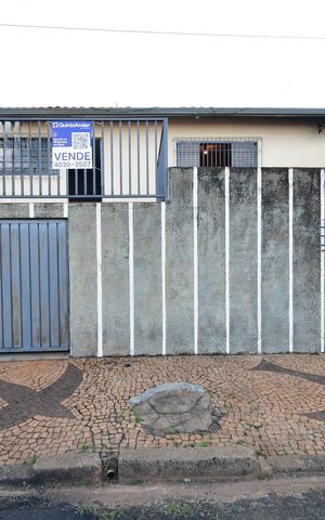 Casa à venda com 115m², 2 quartos e 1 vagaFachada / Placa