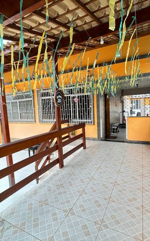 Casa para alugar com 210m², 4 quartos e 1 vagaFachada