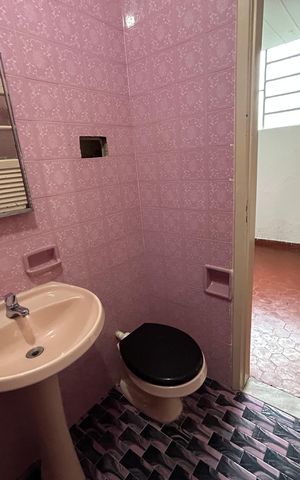 Casa para alugar com 78m², 2 quartos e 1 vagaBanheiro