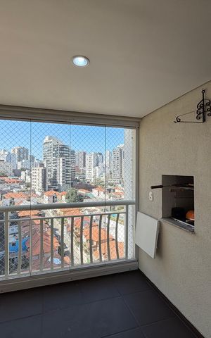 Apartamento à venda com 128m², 3 quartos e 3 vagas Apartamento à venda com 128m², 3 quartos e 3 vagasVaranda