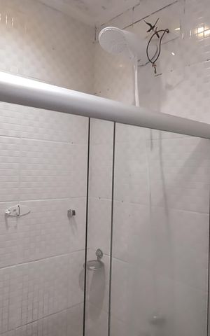 Casa à venda com 240m², 3 quartos e 4 vagas Casa à venda com 240m², 3 quartos e 4 vagasBanheiro da Suíte 2